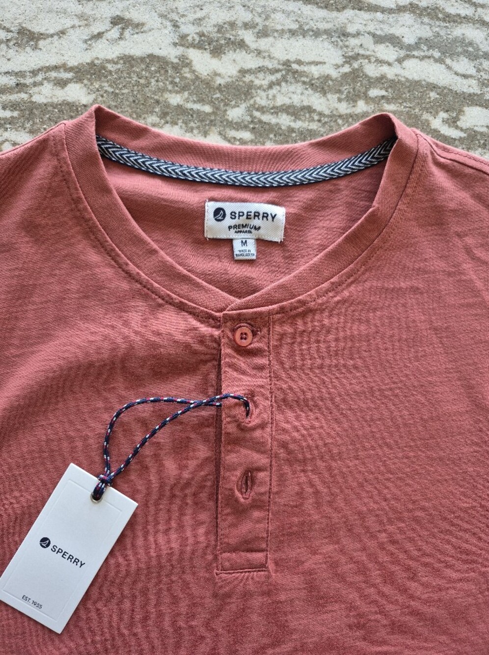 Sperry Men's Vintage Wash Hurley T-Shirt New Size Medium